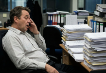 “대출 문의 터지면 뭐 해? 승인이 안 나는데”… 6/27 규제 이후 콧대 높아진 저축은행 생존기